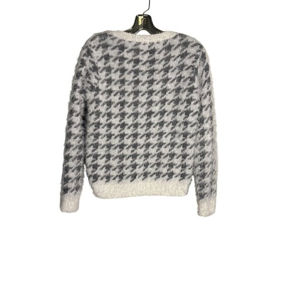 Houndstooth Fuzzy Sweater By Mudd Gray & White Soft Knit Pullover Size Small - Picture 2 of 7